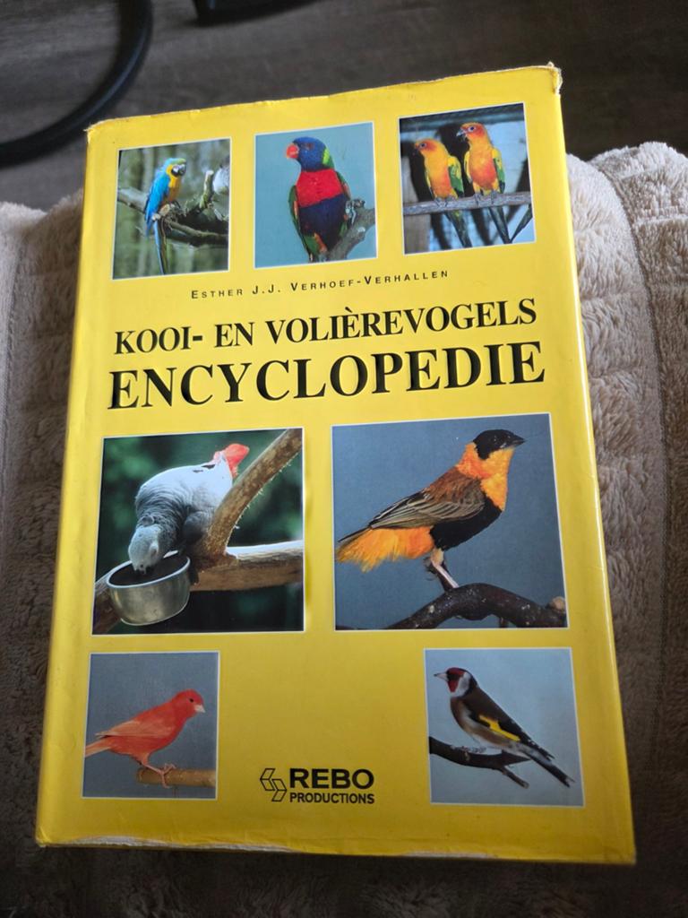 Kooi- en Volièrevogels Encyclopedie - Esther J.J. Verhoef, Boeken, Gelezen, Esther J.J. Verhoef-Verhallen, Ophalen of Verzenden