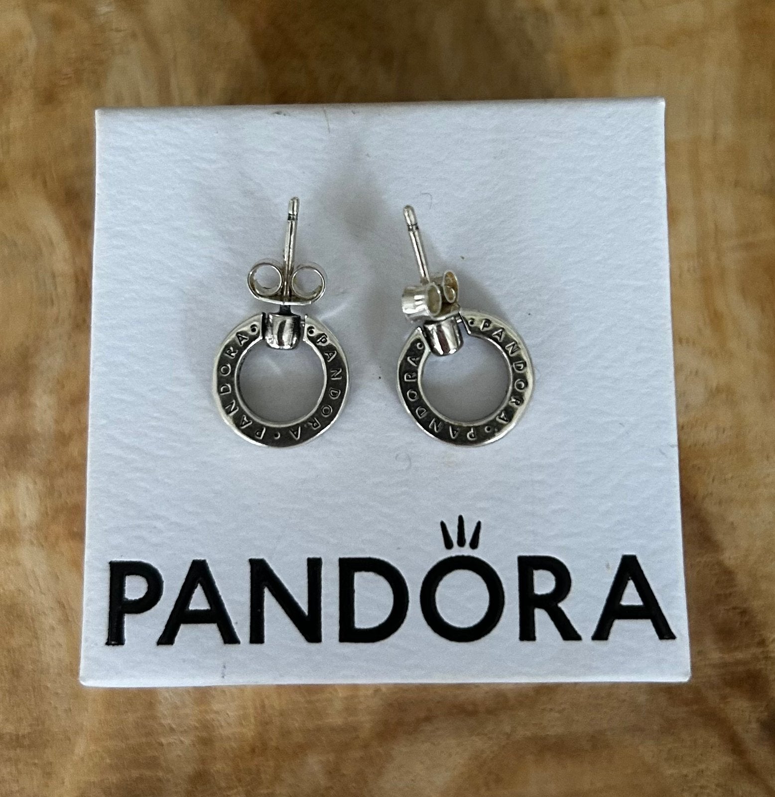 Originele Pandora Pavé oorbellen sterlingzilver - omkeerbaar, Ophalen of Verzenden, Zo goed als nieuw, Knopjes of Stekers, Zilver