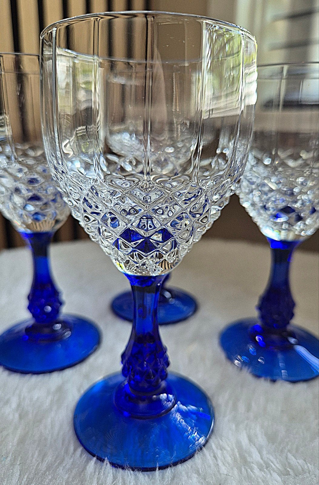 4 Luminarc likeurglazen op blauwe voet, Ophalen of Verzenden, Zo goed als nieuw, Overige typen
