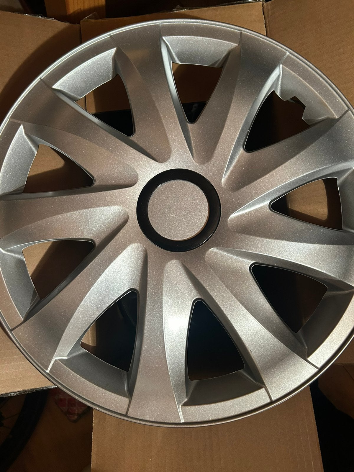 4 wieldoppen voor C3 / Peugeot 208 - 205/55R16, Ophalen, Zo goed als nieuw