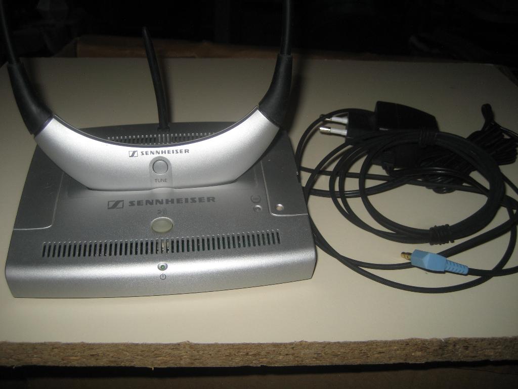 Sennheiser draadloze hoofd telefoon TR4200, Audio, Tv en Foto, Koptelefoons, Ophalen of Verzenden, Zo goed als nieuw, Sennheiser