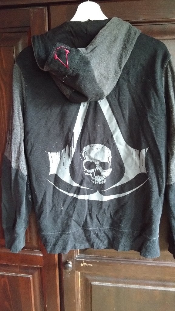 Diverse gaming shirts en vesten Assassin's Creed | Halo, Ophalen of Verzenden, Diverse merken, Gedragen, Meerkleurig