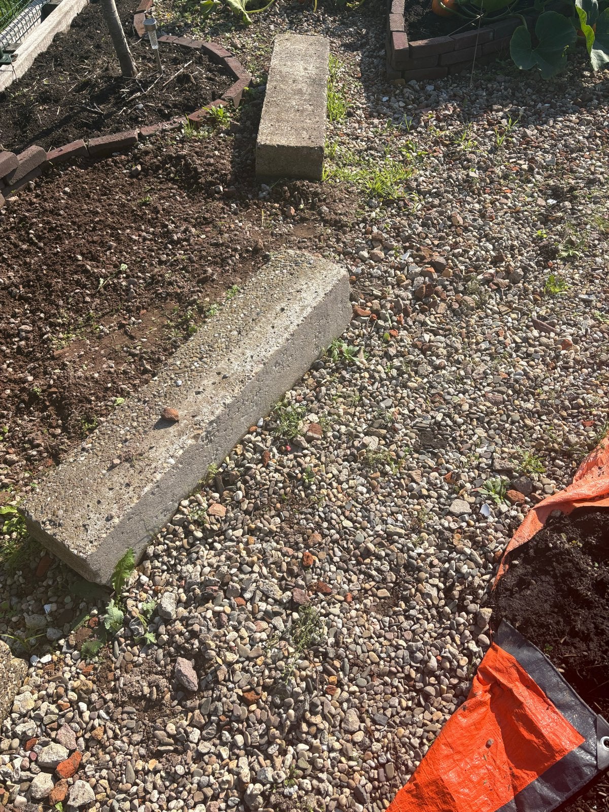 Gratis betonnen bielzen/blokken op te halen, Tuin en Terras, Ophalen, Gebruikt, 100 tot 200 cm, Biels