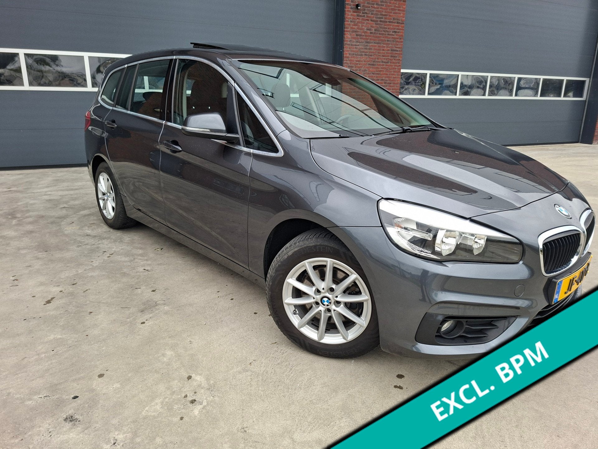 BMW 2-serie Gran Tourer 216d Essential Airco/ECC/Panoramadak, Auto's, BMW, Voorwielaandrijving, 745 kg, Gebruikt, Euro 6