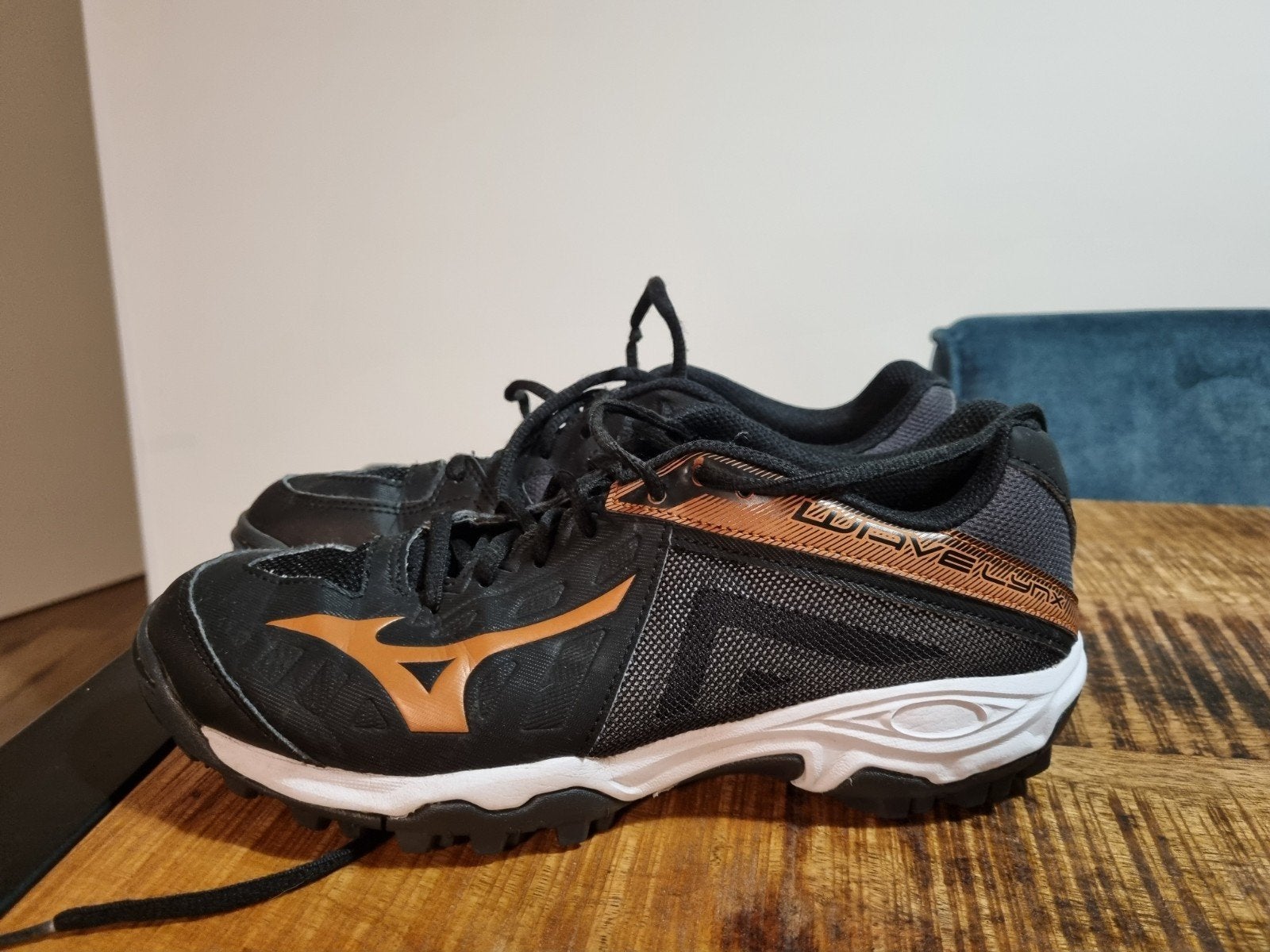 Mizuno veldkorfbalschoenen maat 40, Ophalen of Verzenden, Zo goed als nieuw, Schoenen