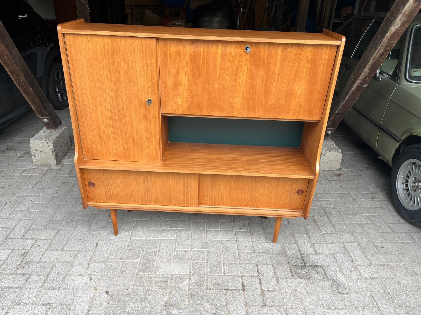 Dressoir highboard wandkast vintage teak retro jaren 60 €345, Huis en Inrichting, Kasten | Dressoirs, Gebruikt, 100 tot 150 cm