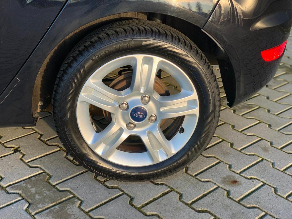 Ford Fiesta 1.25 Ghia | AIRCO | STOELVERWARMING | BLEUTOOTH, Voorwielaandrijving, Stof, Gebruikt, 4 cilinders