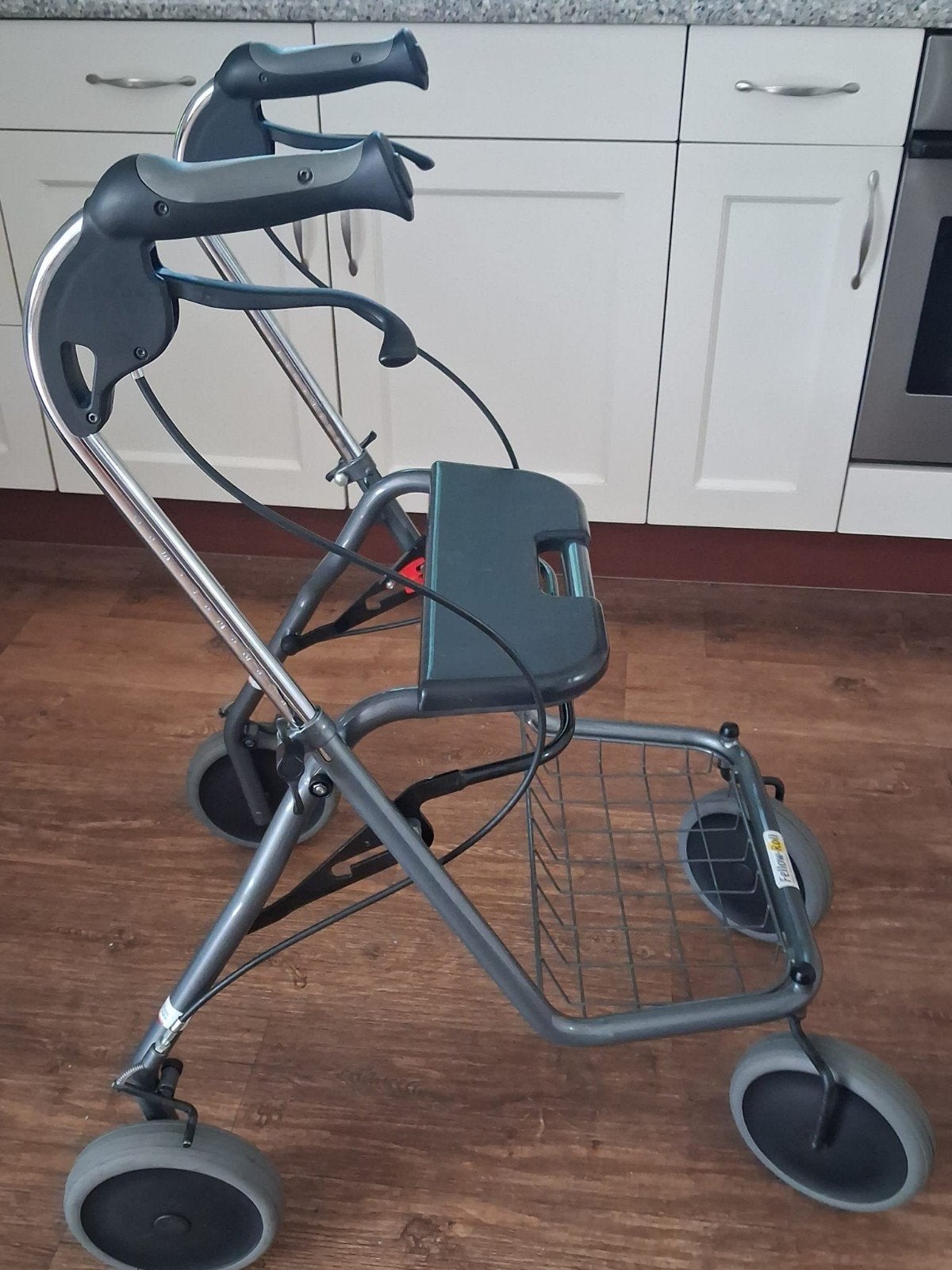 nette rollator speciaal model inkkbaar zie foto beschrijving, Diversen, Ophalen
