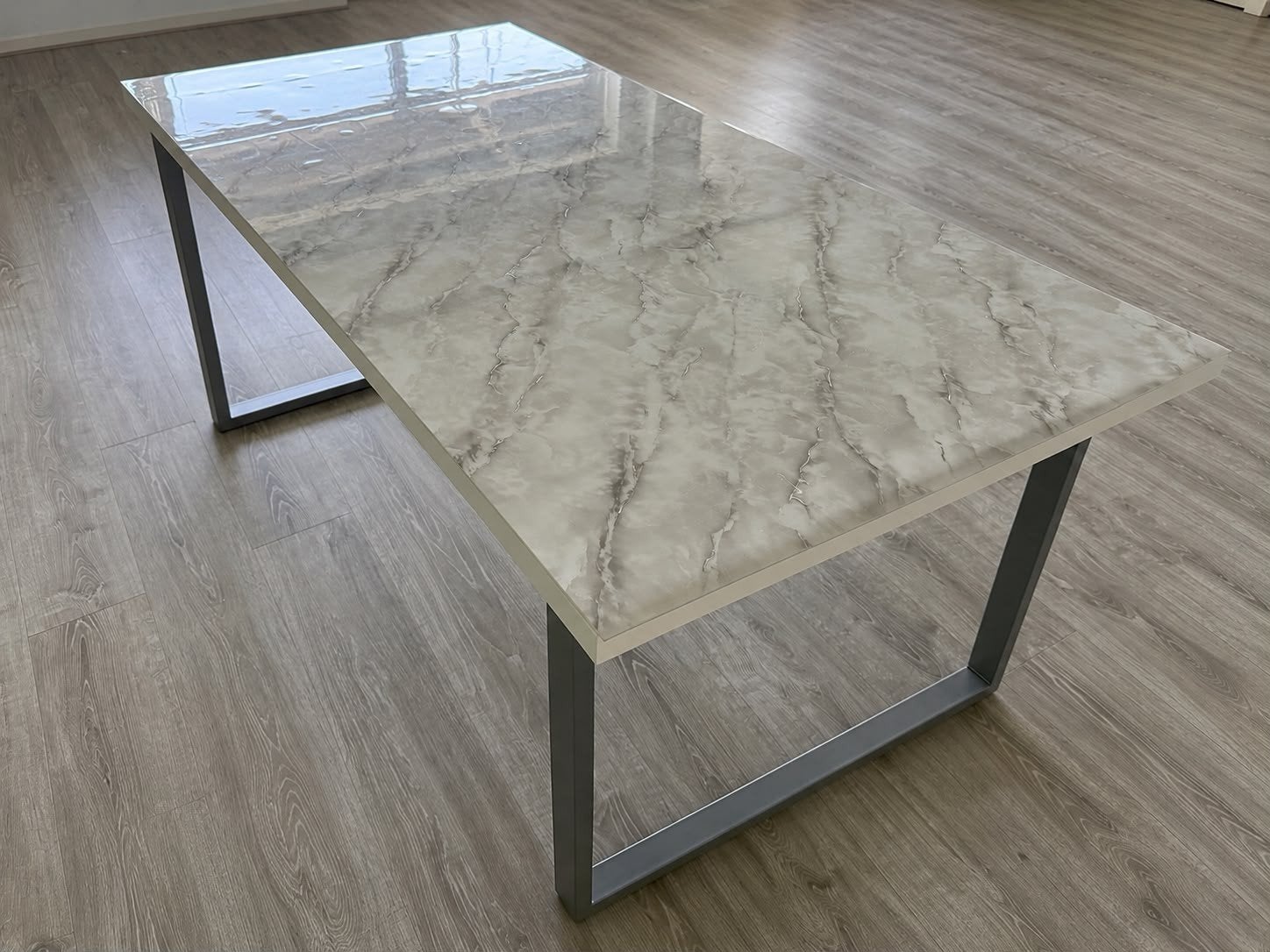 Eettafel wit hoogglans, Overige materialen, 200 cm of meer, Zo goed als nieuw, Vijf personen of meer