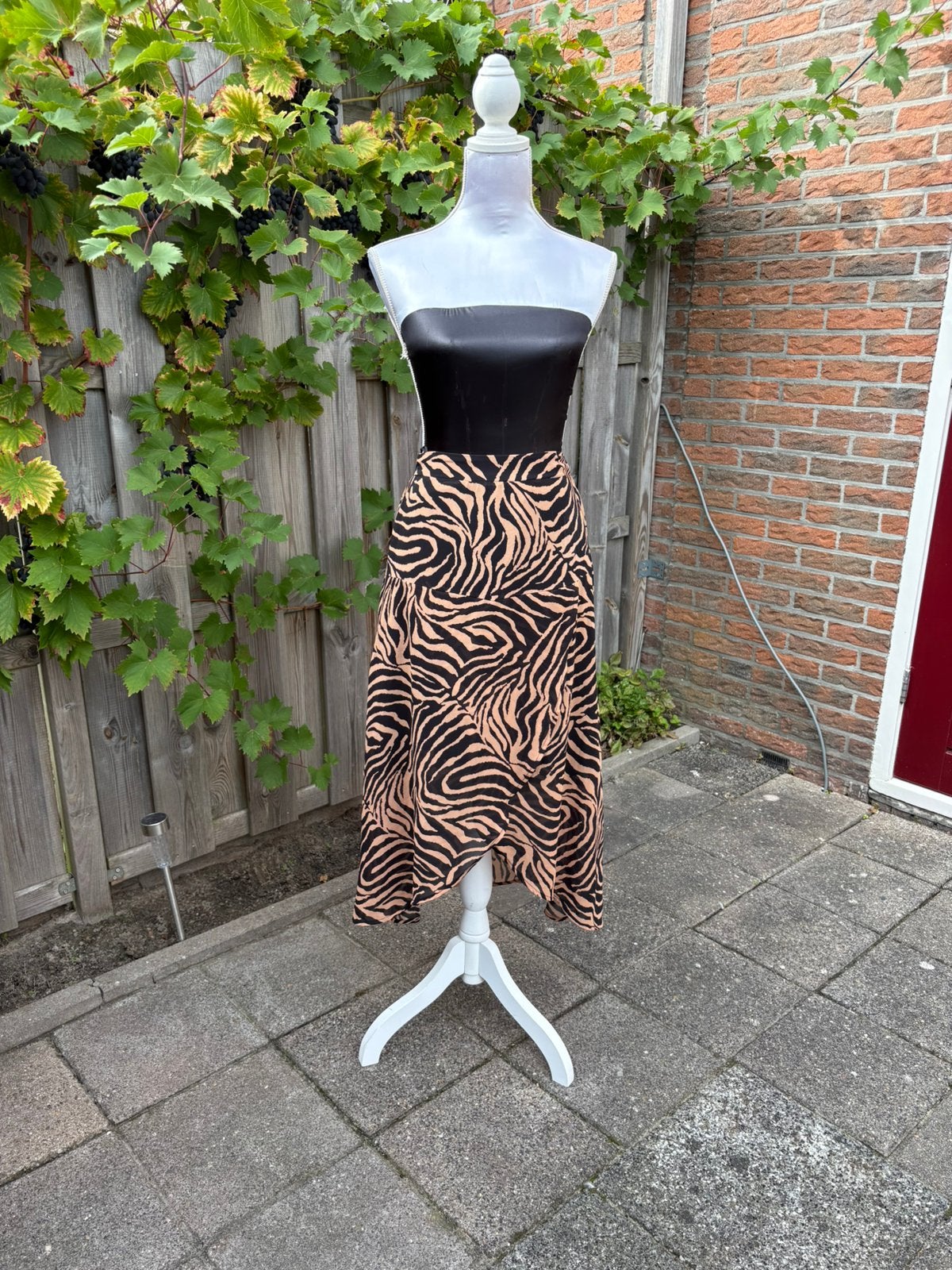 Asymmetrische midi-rok met zebraprint, Kleding | Dames, Rokken, Zwart, Ophalen of Verzenden, Zo goed als nieuw, Maat 36 (S)