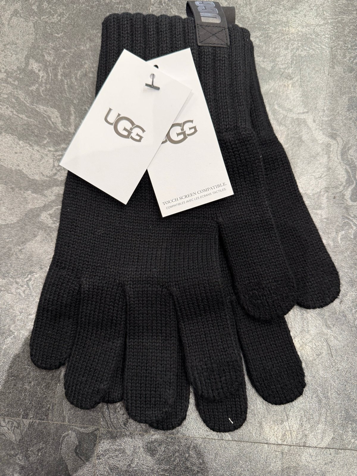 Nieuwe UGG Lightweight Handschoenen Zwart - One Size, Kleding | Dames, Ophalen of Verzenden, Nieuw, Maat 38/40 (M), Handschoenen