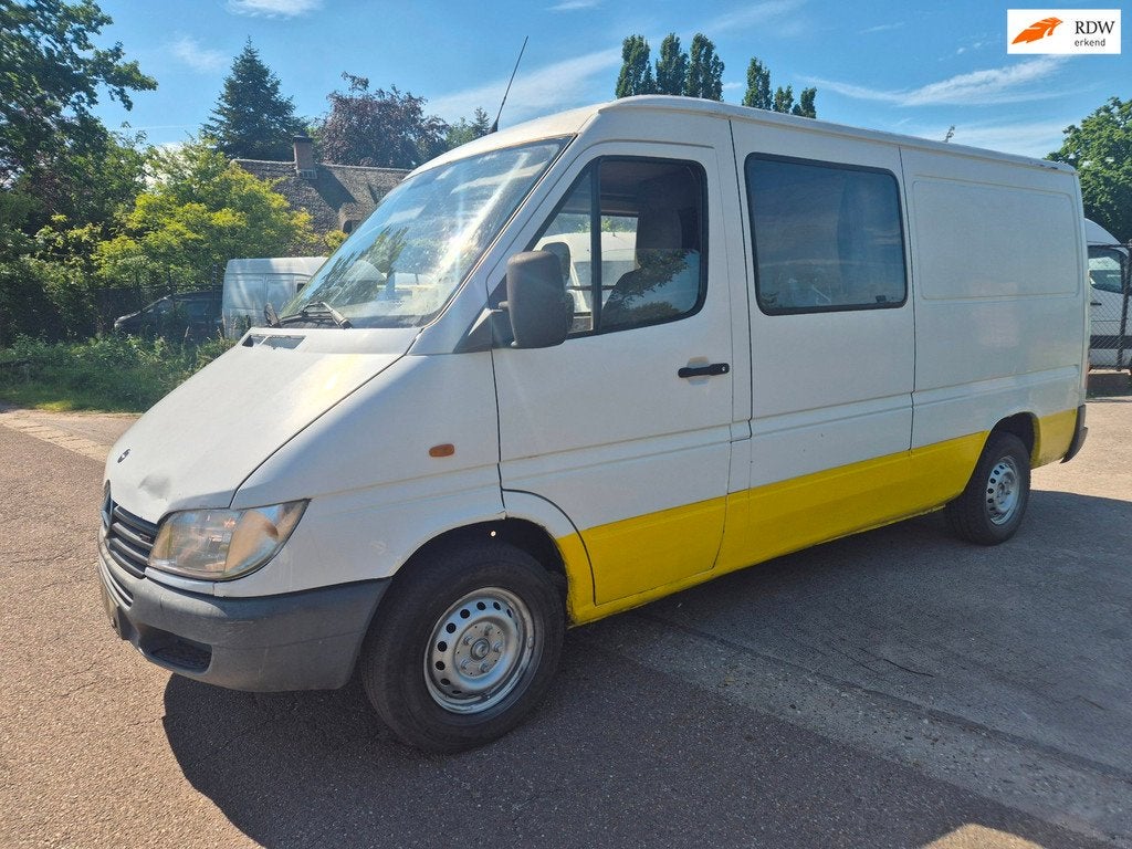 Mercedes-Benz Sprinter 211CDI 208CDI LANG CHASSIS 2004 FLAT, Auto's, Gebruikt, 4 cilinders, 2000 kg, Bedrijf