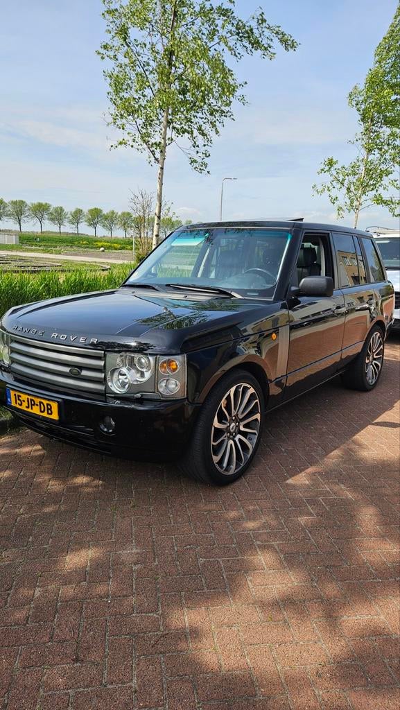 Range Rover vogue 4.4i V8 Zwart  22 inch velgen., Automaat, 2460 kg, 8 cilinders, Zwart