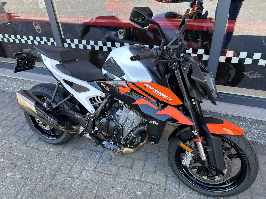 KTM 990 DUKE 2026, Motoren, Naked bike, Gebruikt, Bedrijf