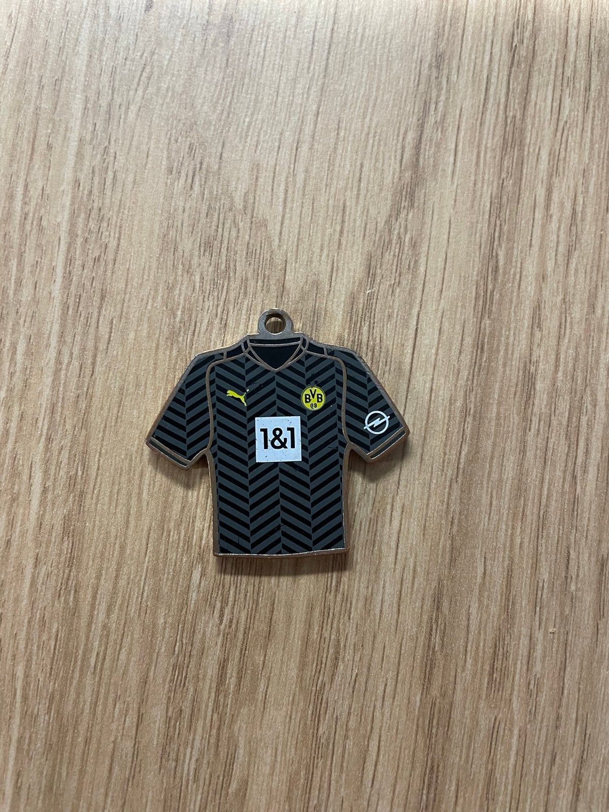 Borussia Dortmund uitshirt sleutelhanger, Ophalen of Verzenden, Nieuw, Buitenlandse clubs, Overige typen