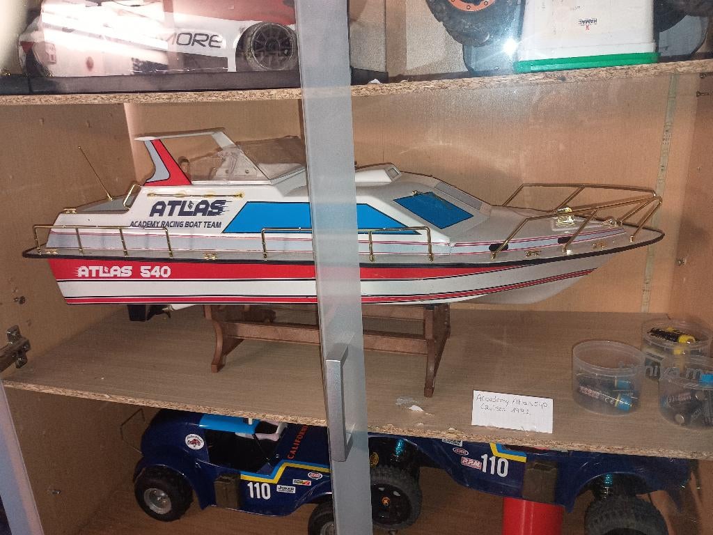 Vintage zgan RC boot MET DOOS, Hobby en Vrije tijd, Modelbouw | Boten en Schepen, Ophalen of Verzenden, Zo goed als nieuw