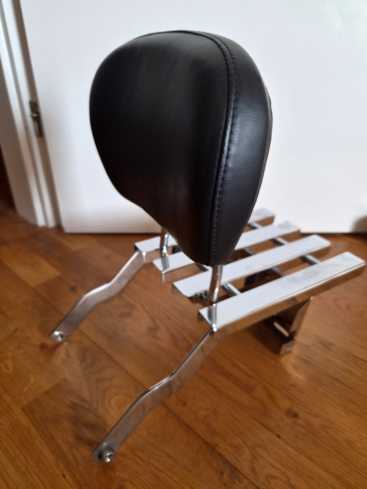 Harley Davidson Touring sissybar/rugleuning met bagagerek, Motoren, Onderdelen | Harley-Davidson, Ophalen of Verzenden