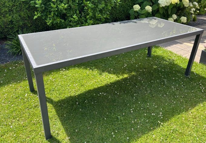 Stevige tuintafel met aluminium frame en glazen blad 210x90, Tuin en Terras, Ophalen, Gebruikt, Rechthoekig, Aluminium