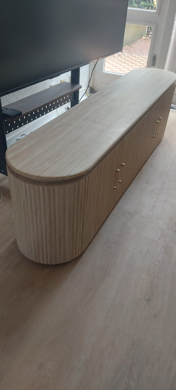 Stijlvol TV-meubel/dressoir in travertin-look, Ophalen, Overige materialen, 150 tot 200 cm, Zo goed als nieuw