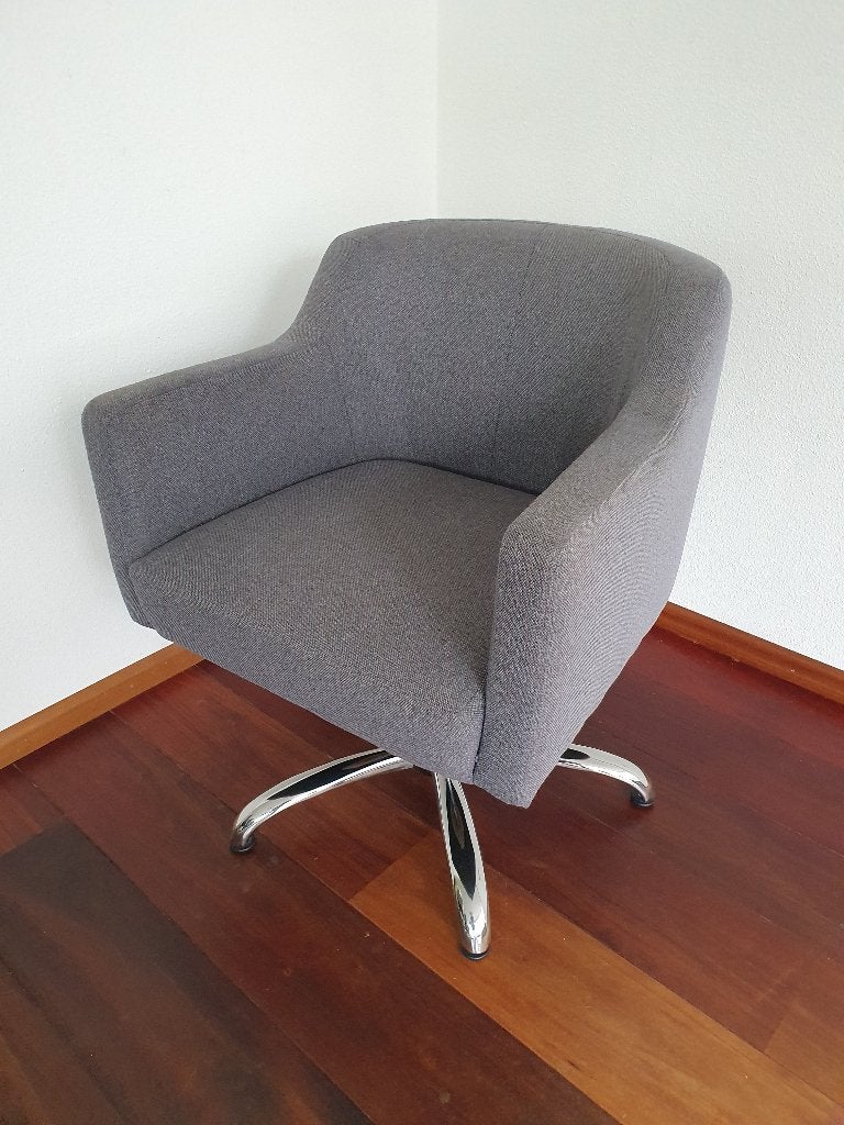 Grijze draaistoel / fauteuil met chromen onderstel, Ophalen, Gebruikt, Stof, Eén