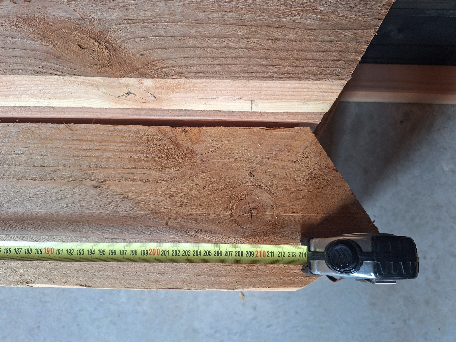 11 nieuwe balken douglashout 210cm lang en 8 kortere, Doe-het-zelf en Verbouw, Ophalen, Nieuw, 200 tot 250 cm, 50 mm of meer