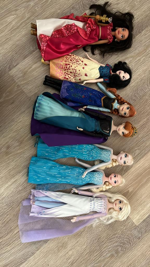 Grote collectie Disney prinsessen poppen (7 stuks), Ophalen of Verzenden, Sneeuwwitje of Doornroosje, Gebruikt, Overige typen