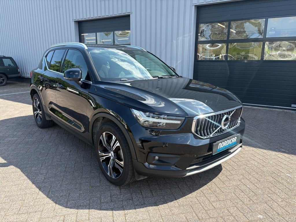 Volvo XC40 1.5 T5 Inscription Expr. 360 camera I 19 inch I A, Auto's, Met garantie (alle), Zwart, Hybride Elektrisch/Benzine, 3 cilinders