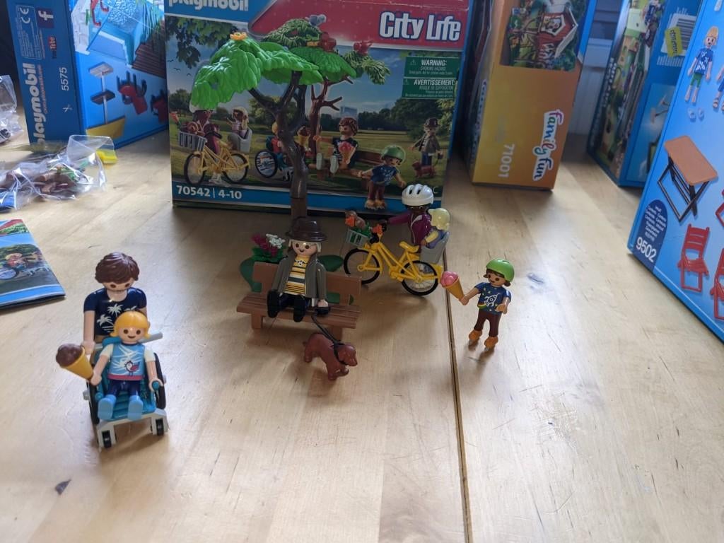 Playmobil 70542, city life in park, Ophalen, Zo goed als nieuw