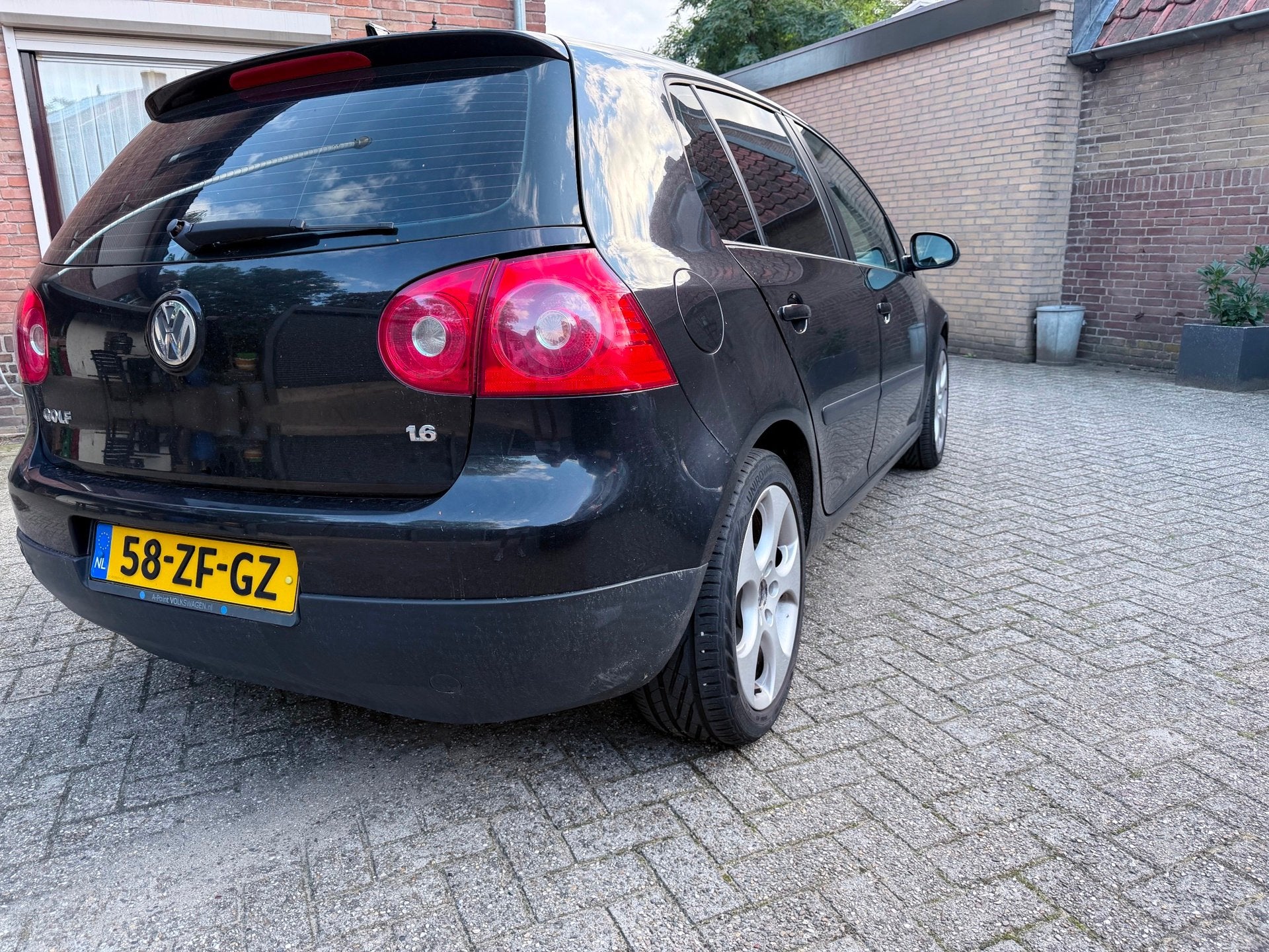 Foto 3 van Volkswagen Golf 1.6 Optive 4