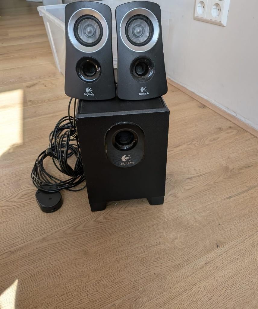 Logitech Z313 - Speakersysteem met Subwoofer, Audio, Tv en Foto, Luidsprekers, Overige typen, Zo goed als nieuw, Minder dan 60 watt