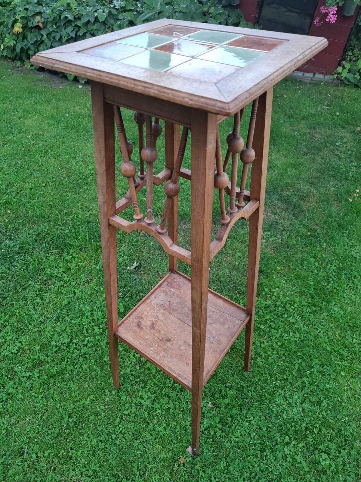 Antieke plantentafel met tegel plateau, Ophalen