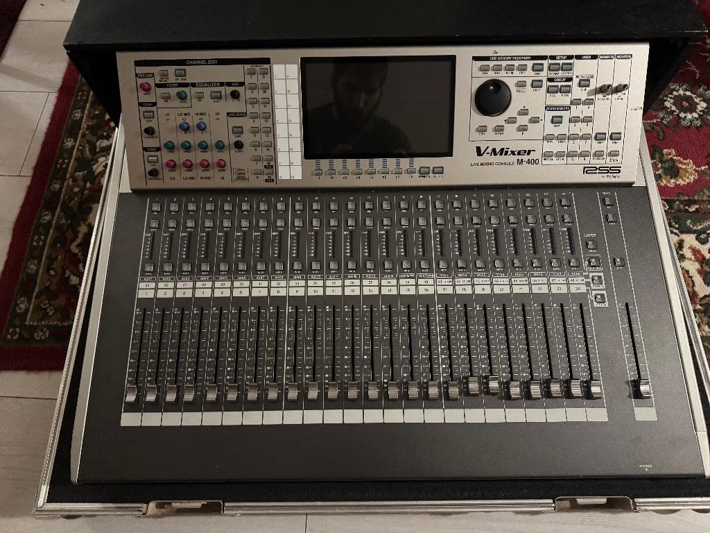 Roland M400 Digitale Mixer incl. 2 stageboxen, Muziek en Instrumenten, Mengpanelen, Gebruikt, 20 kanalen of meer, Ophalen