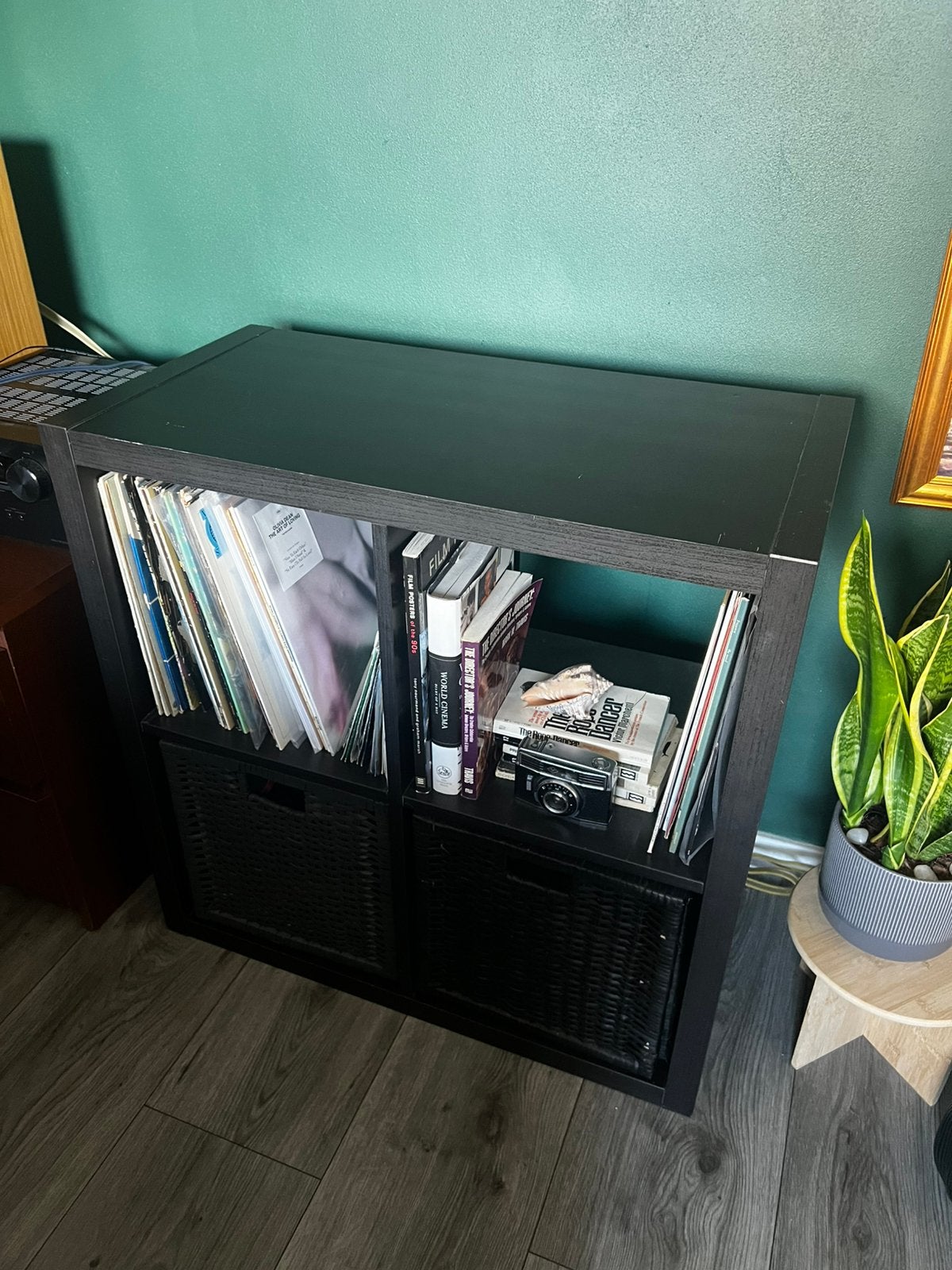 Zwarte Ikea Kallax kast incl. 2 manden, Ophalen, Gebruikt, 25 tot 50 cm, 50 tot 100 cm
