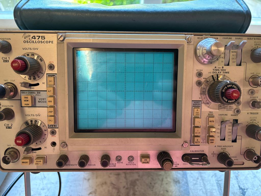 Tektronix 475 200MHz Oscilloscoop met handleiding, Ophalen of Verzenden, Gebruikt, Elektriciteit
