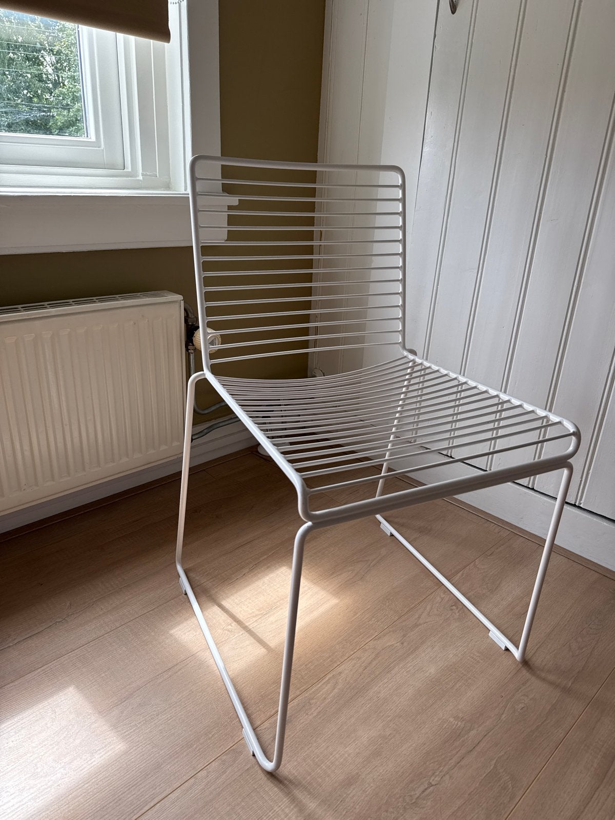 HAY Hee Dining Chair Wit, Huis en Inrichting, Stoelen, Ophalen, Wit, Zo goed als nieuw, Metaal