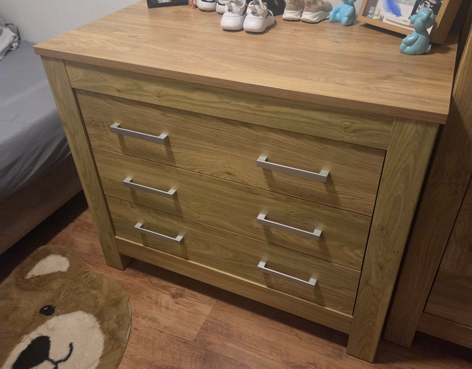 Kledingkast en commode, Ophalen, Zo goed als nieuw