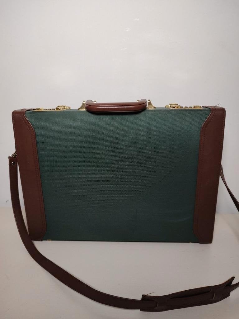 K626 BULAGGI kantoorkoffer kunstleder groen-bruin smal model, 2e hands, Bruin, Overige typen, Zo goed als nieuw