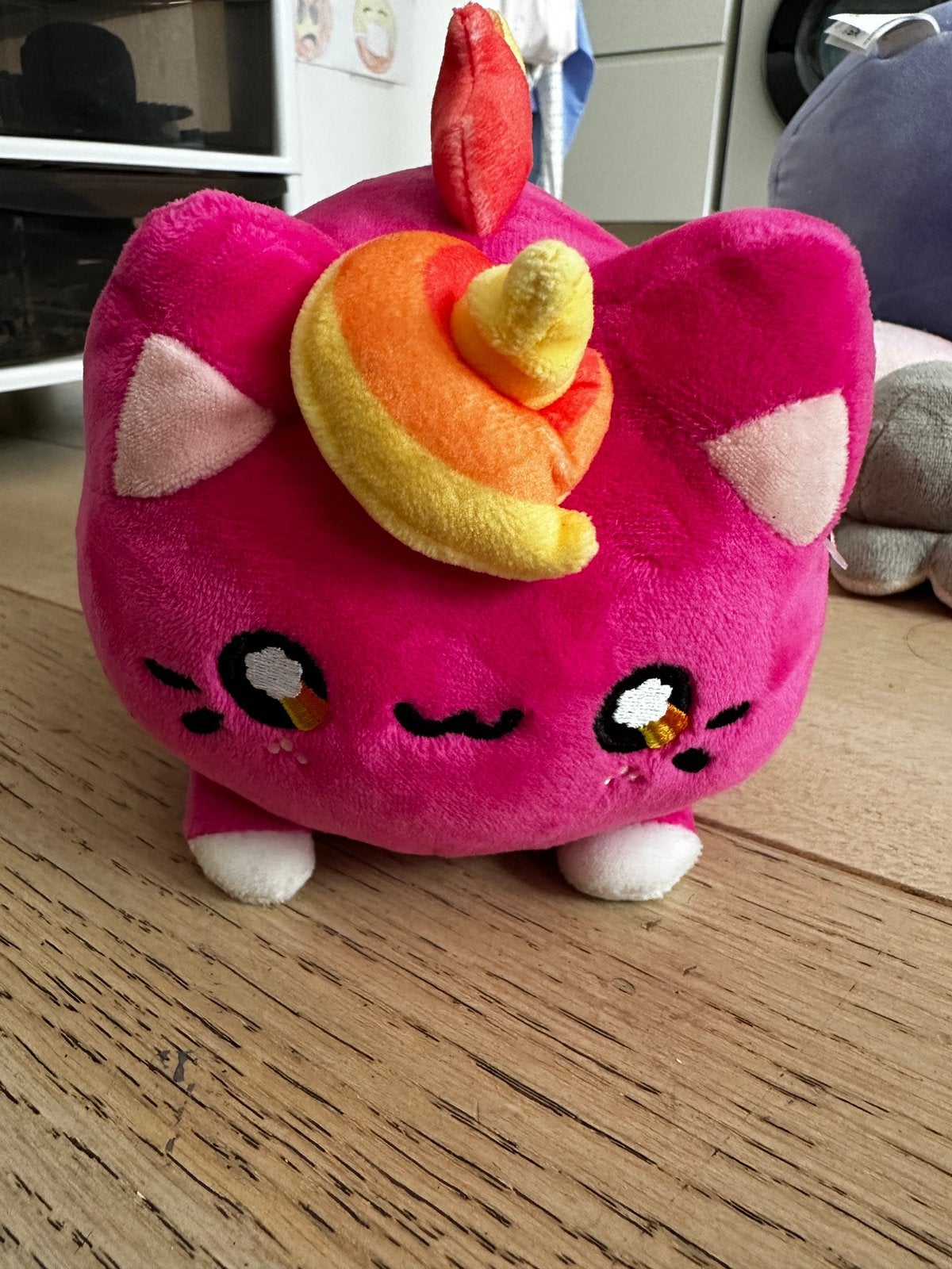 Aurora World Aurora,Tasty Peach Berry Sunset Meowchi, 18 cm, Ophalen of Verzenden, Zo goed als nieuw, Steen, Aardewerk of Keramiek