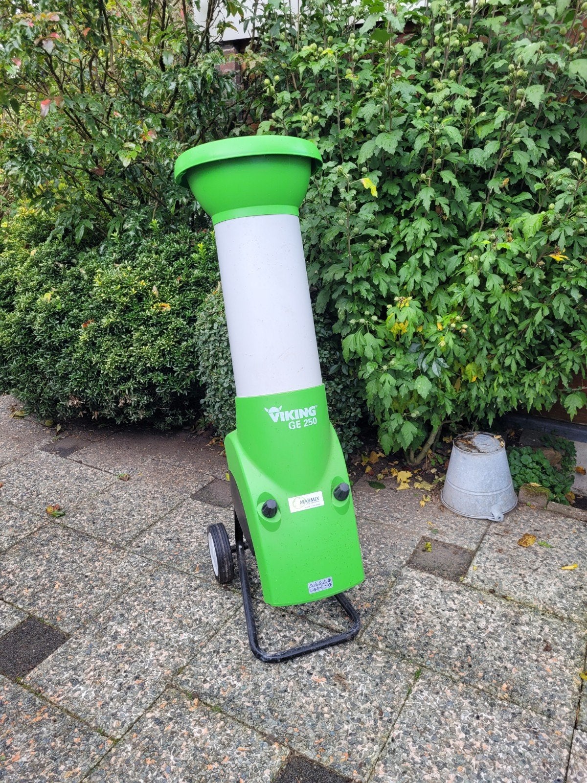 Viking GE 250 Hakselaar - Elektrisch, Zo goed als nieuw, Viking, Ophalen of Verzenden, Zo goed als nieuw, Met opvangbak