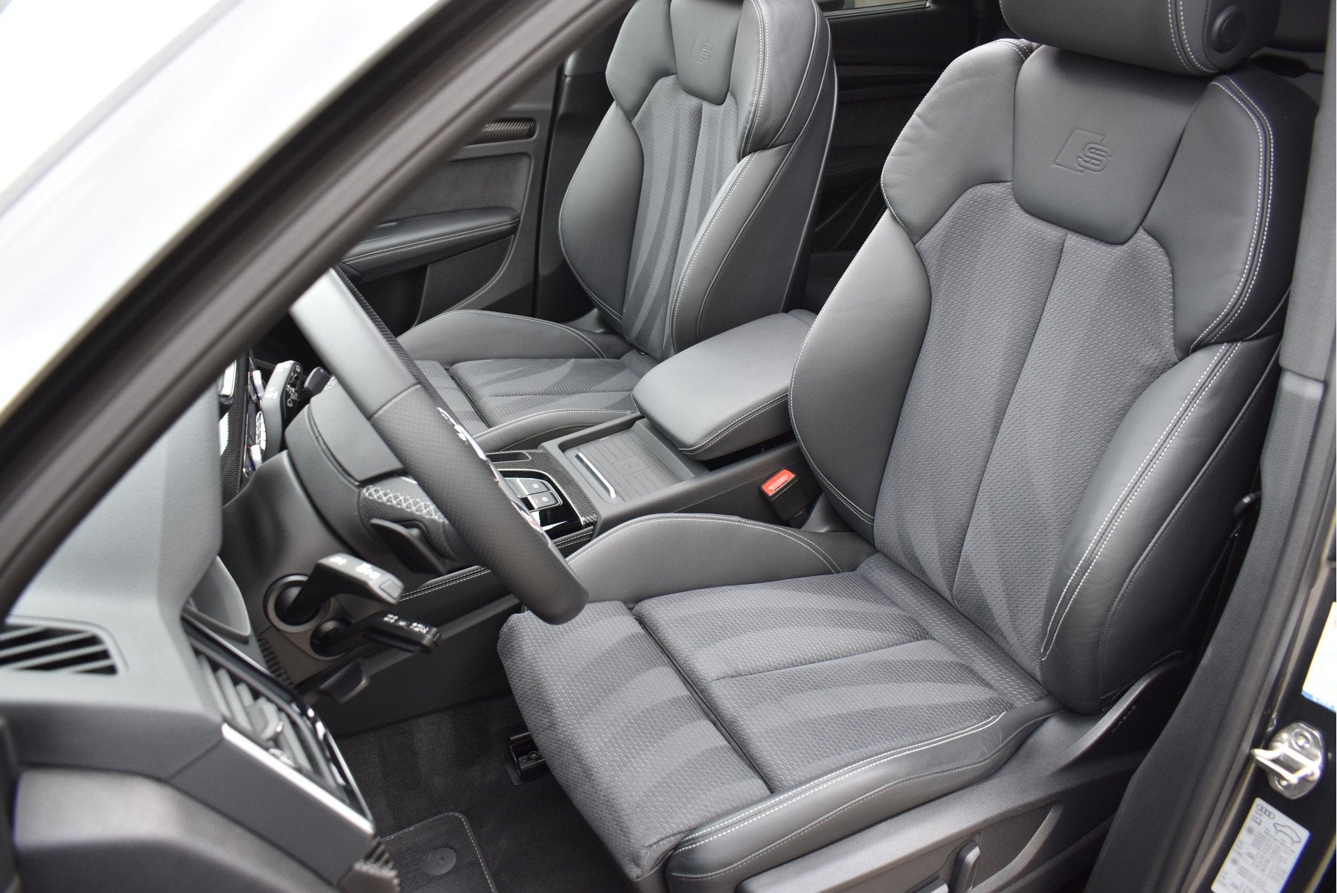 Audi Q5 50 TFSI e S-Line 299 Pk Competition Pano Lucht Carbo, Auto's, Automaat, Dealer onderhouden, Gebruikt, Euro 6