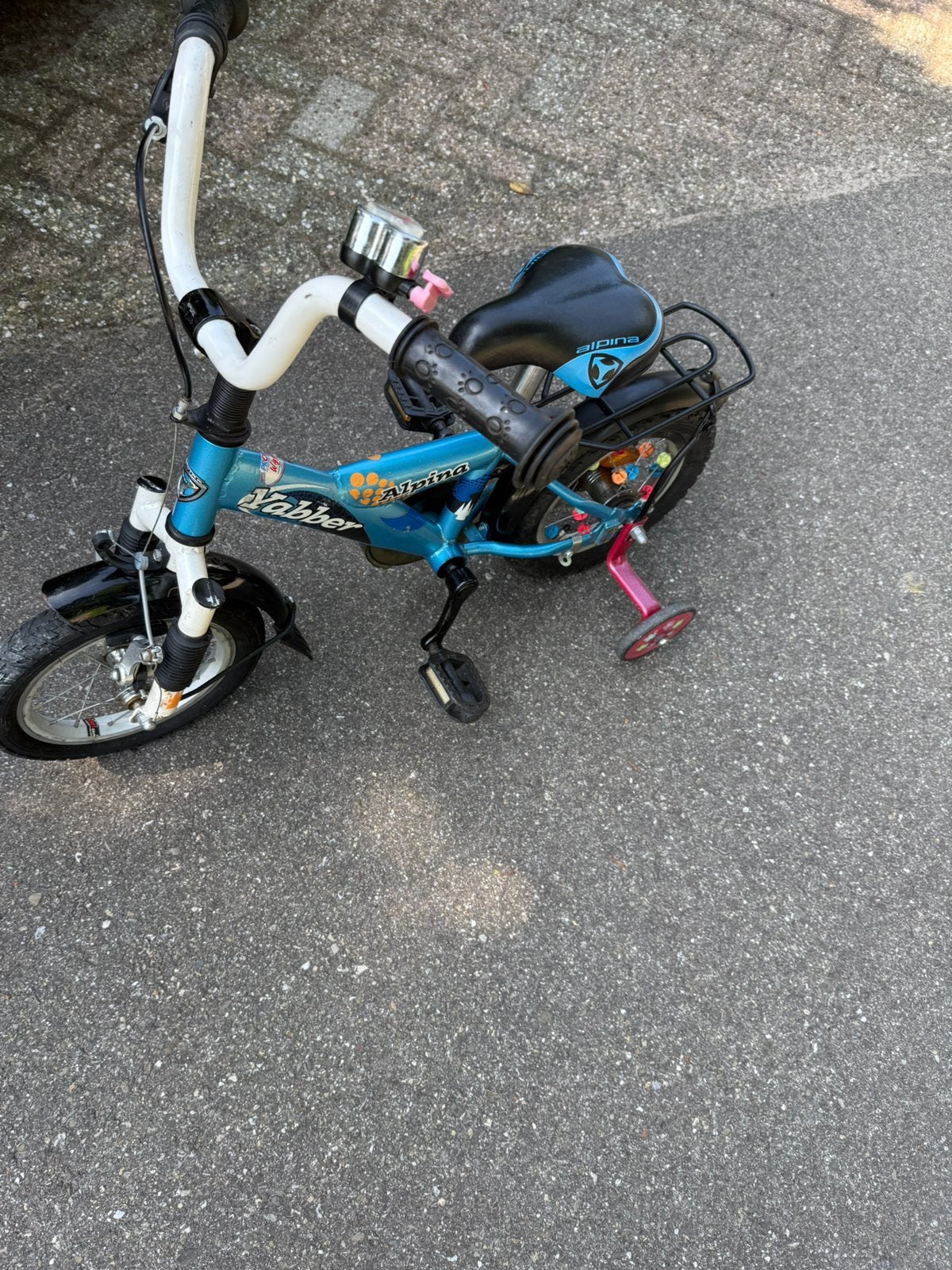 Leuk 12 inch fiets met zijwieltjes, Fietsen en Brommers, Fietsen | Kinderfietsjes, Ophalen, Zo goed als nieuw, Minder dan 16 inch