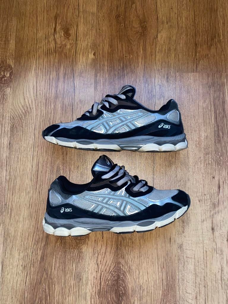 Asics, Overige kleuren, Ophalen of Verzenden, Sneakers of Gympen, Gedragen