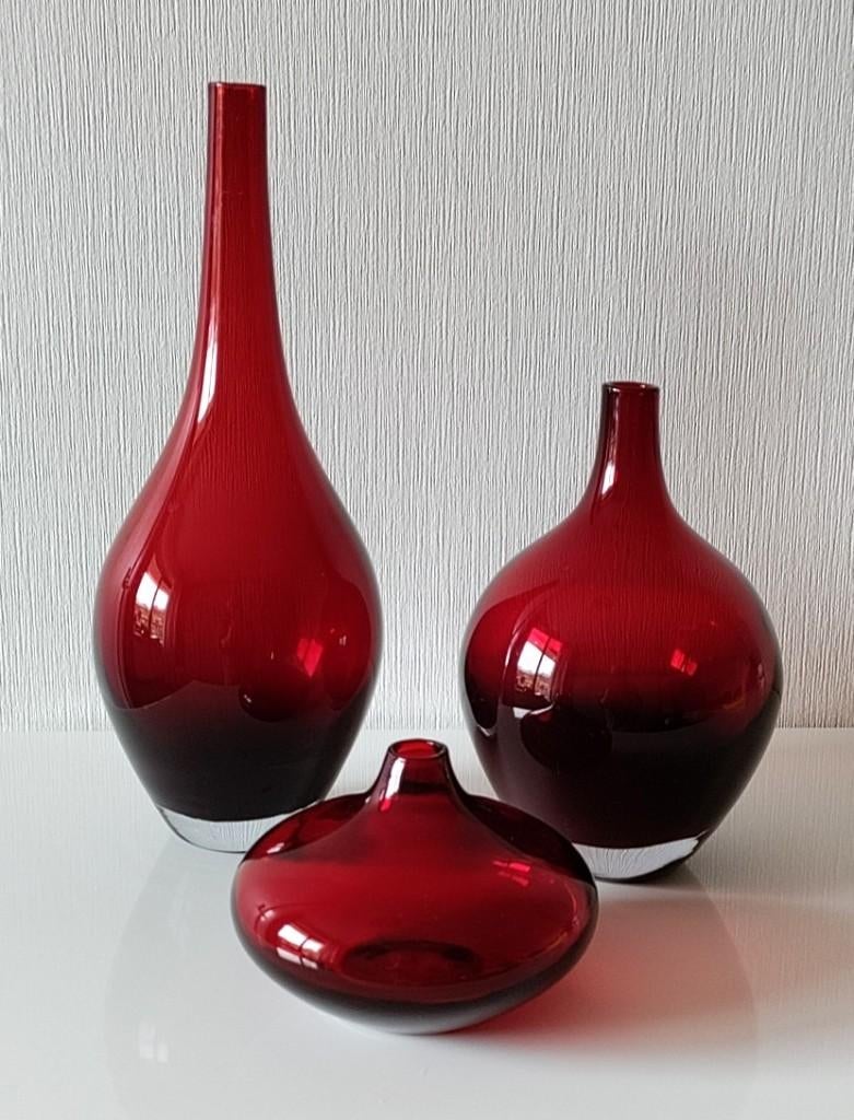 Vintage Glazen IKEA Salong bollenvazen van Johanna Jelinek, Ophalen of Verzenden, Minder dan 50 cm, Rood, Glas
