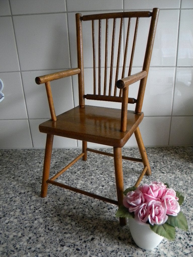 POPPENSTOELTJE HOUT, VINTAGE POPPENSTOEL I.G.S., Ophalen of Verzenden, Gebruikt, Accessoires
