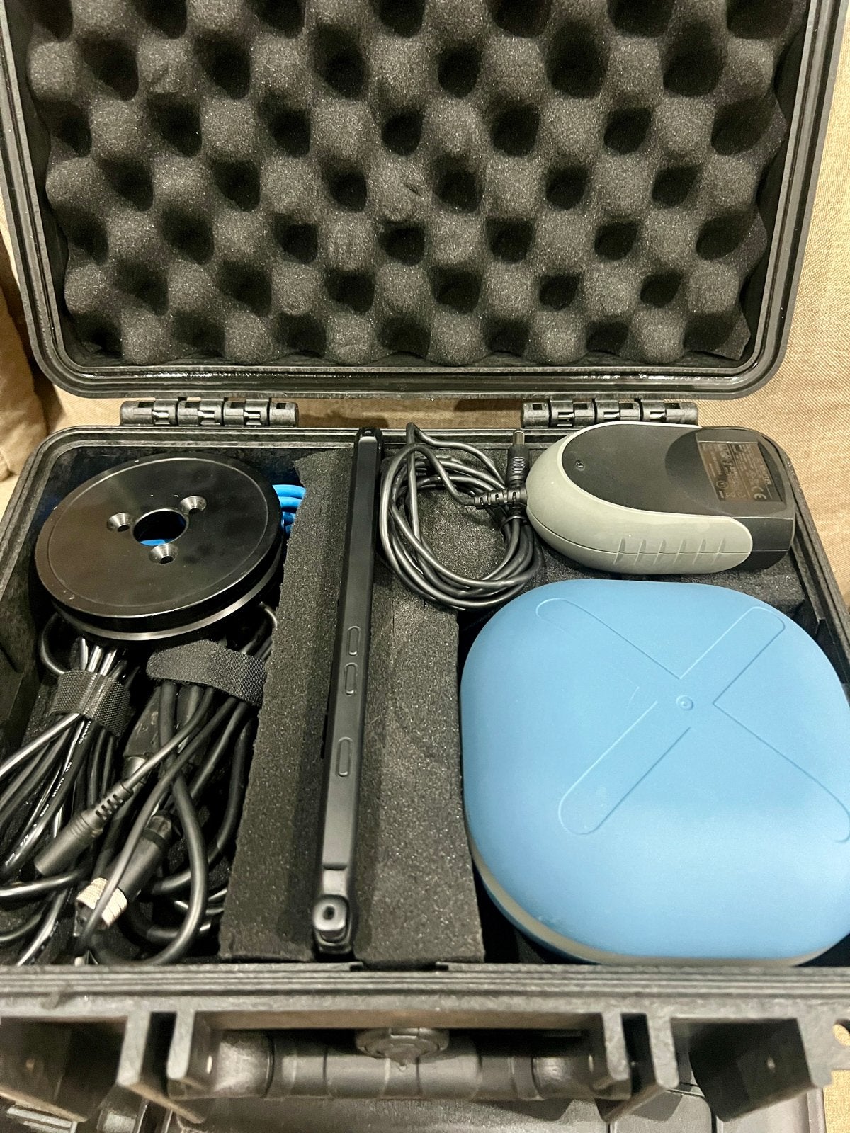Foto 3 van MarXact UNI-GR1 GPS/GNSS ontvanger met accessoires