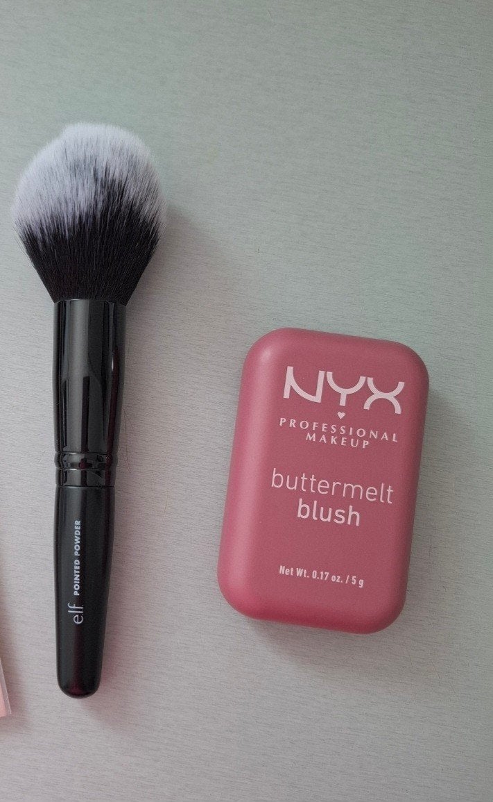 NYX buttermelt powder blush 06,ELF blush brush,poeder kwast, Wangen, Ophalen of Verzenden, Zo goed als nieuw, Make-up