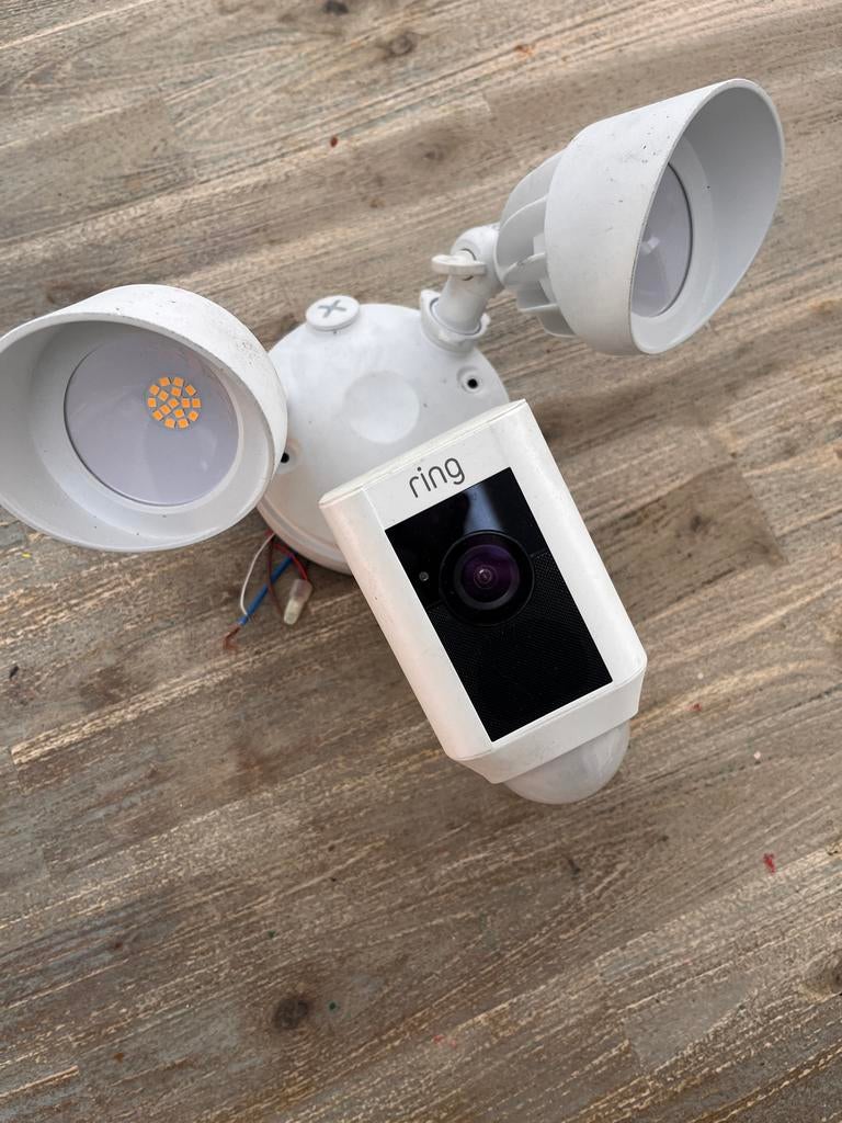 Ring Floodlight Cam - Zoals op foto, Audio, Tv en Foto, Videobewaking, Ophalen of Verzenden, Gebruikt, Buitencamera