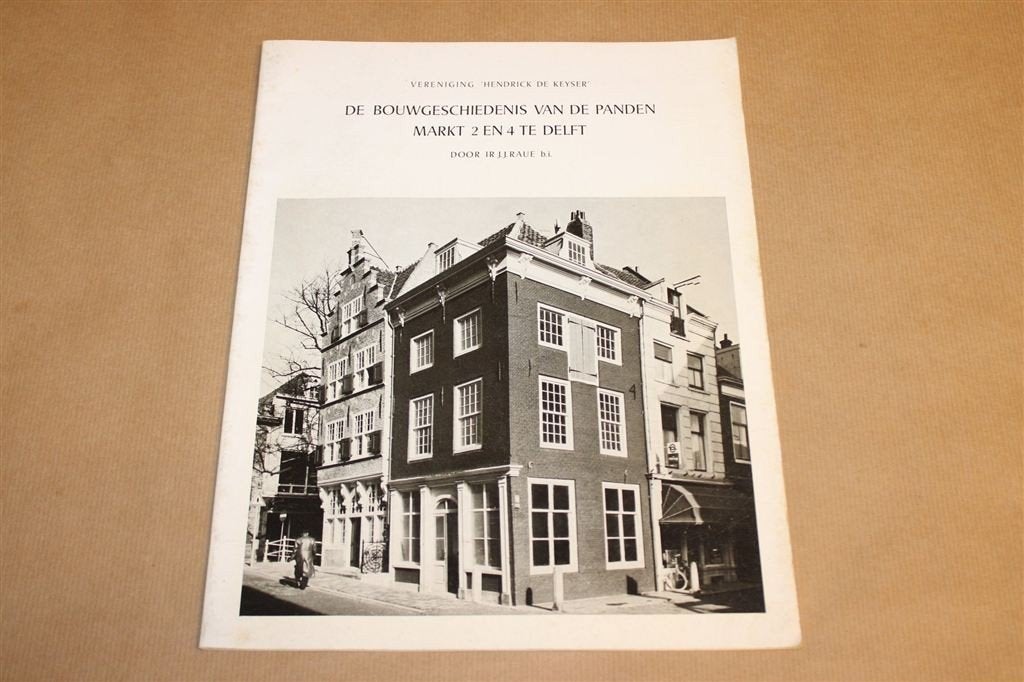 Bouwgeschiedenis Markt 2 en 4 — Delft, 1966, Ophalen of Verzenden, Gelezen