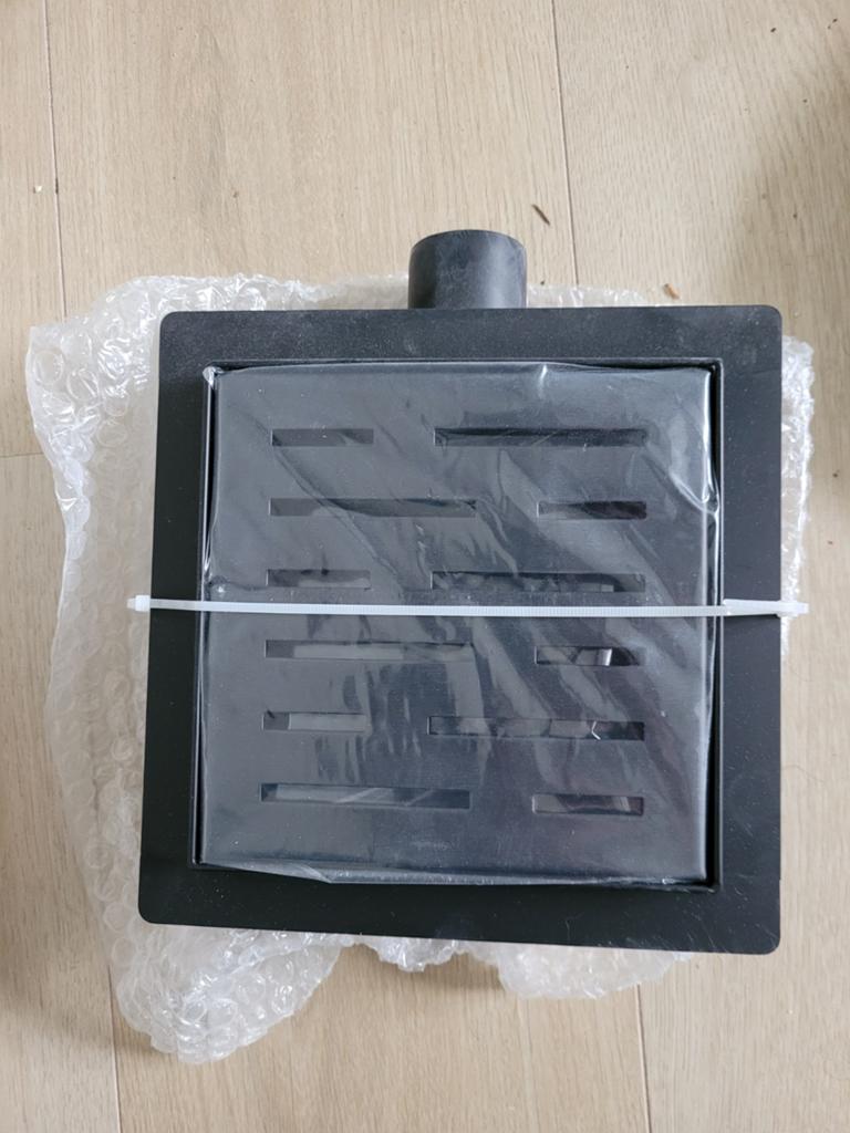 Nieuwe Doucheput Zwart 15x15cm met Flens en Zij-uitlaat, Doe-het-zelf en Verbouw, Sanitair, Ophalen of Verzenden, Nieuw, Douche