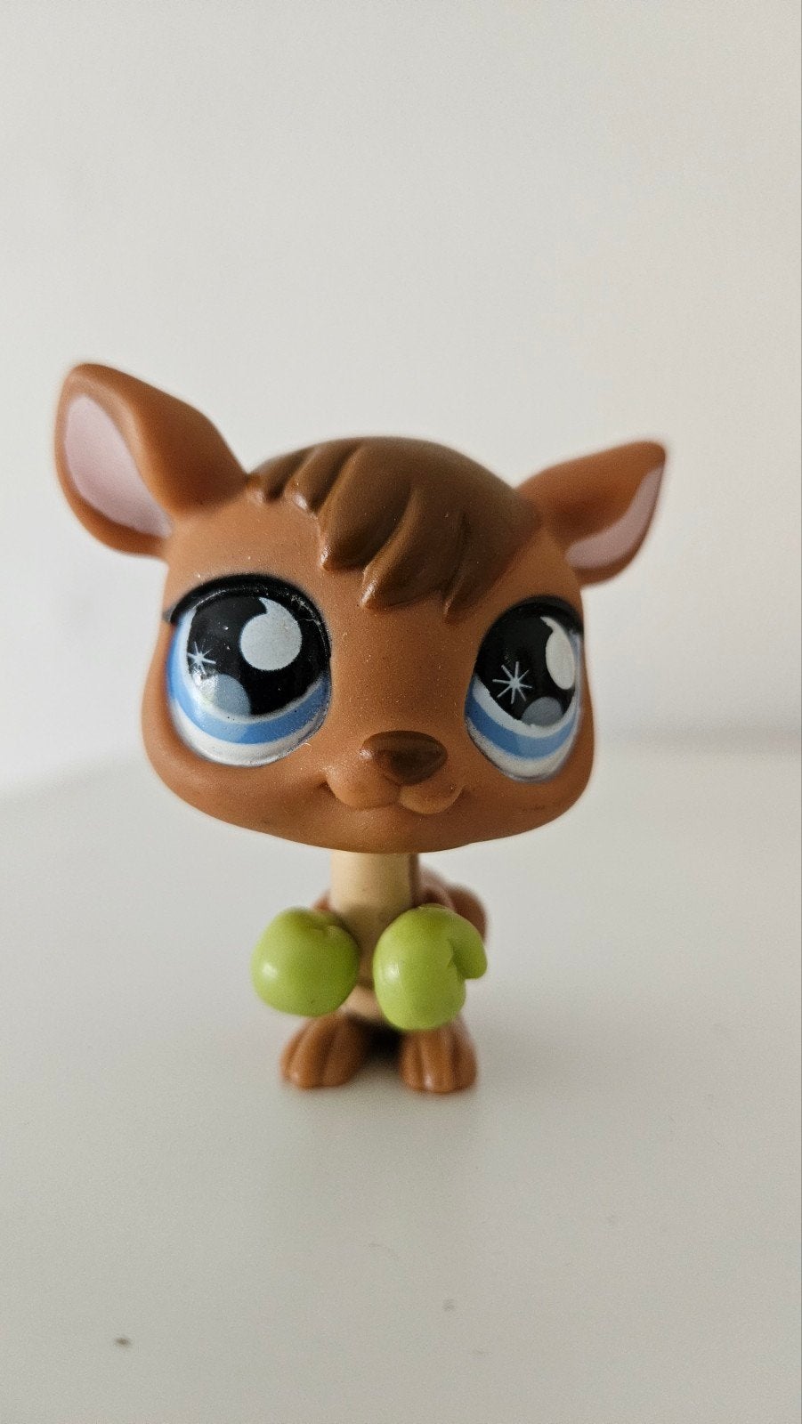Littlest Pet Shop Hasbro Hertje met Groene Bokshandschoenen, Ophalen of Verzenden, Gebruikt, Meisje